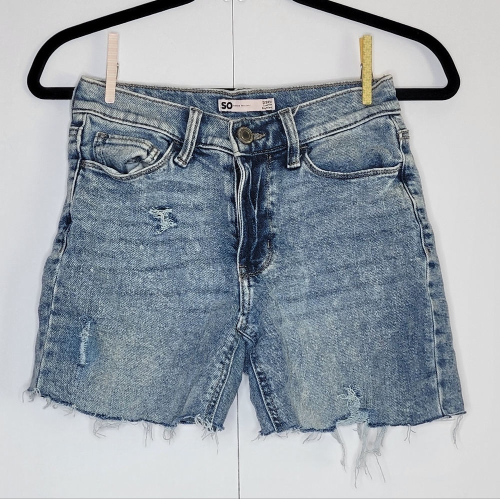 SO Low Rise Boyfriend Distressed Denim Shorts — Size 0/24